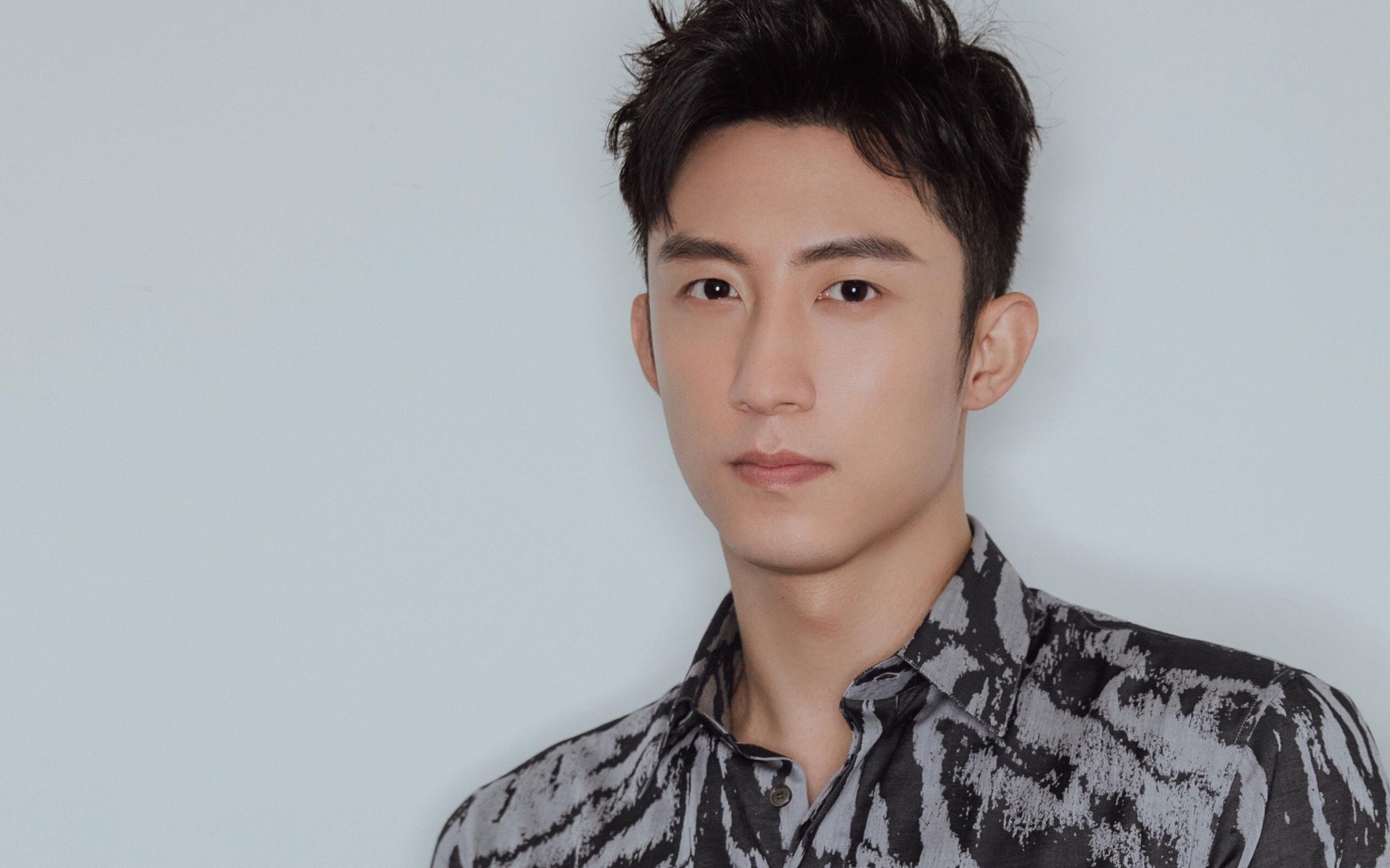 kaiyun官方入口登录-墨西哥队员滑雪鞋踢足球？新战术引争议，墨西哥选手穿李宁